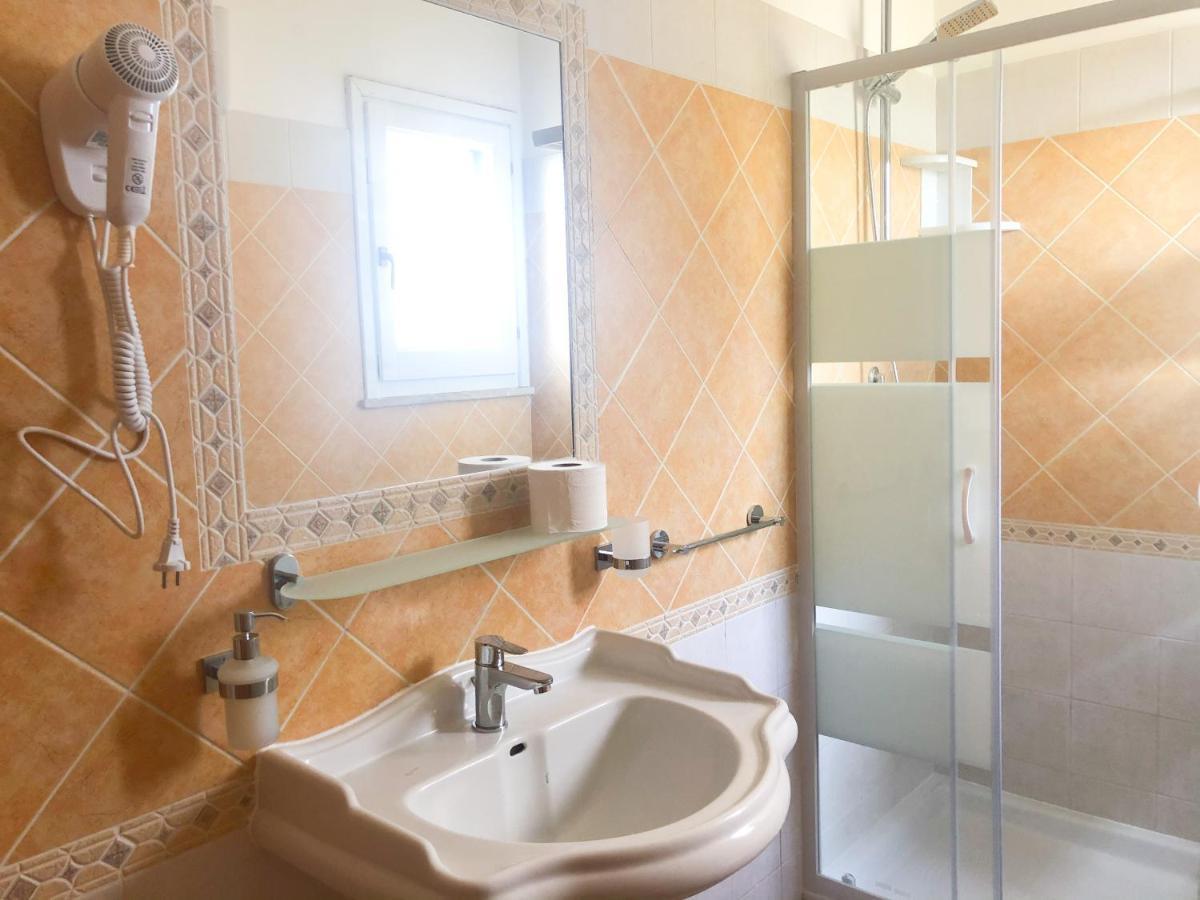 Agriturismo Is Cortillaris Càbras Екстериор снимка