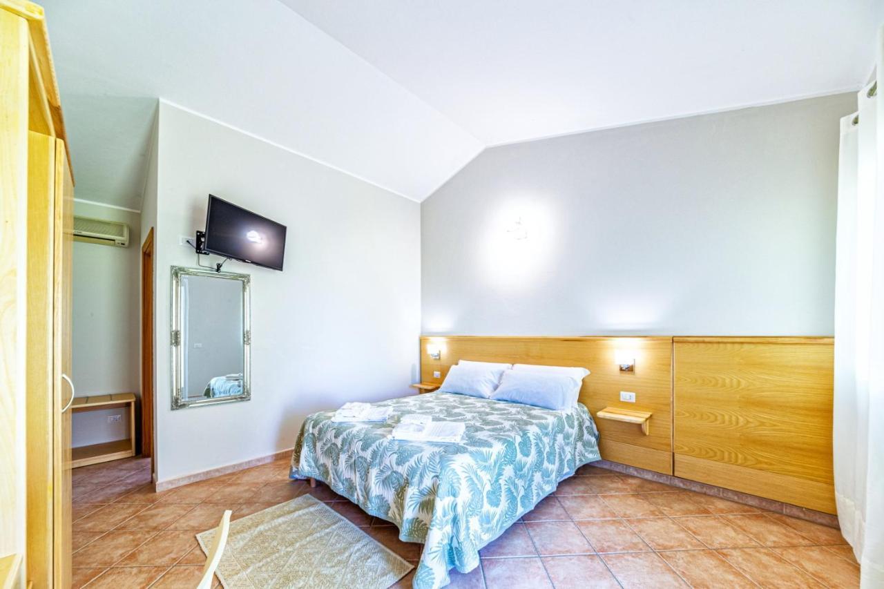 Agriturismo Is Cortillaris Càbras Екстериор снимка