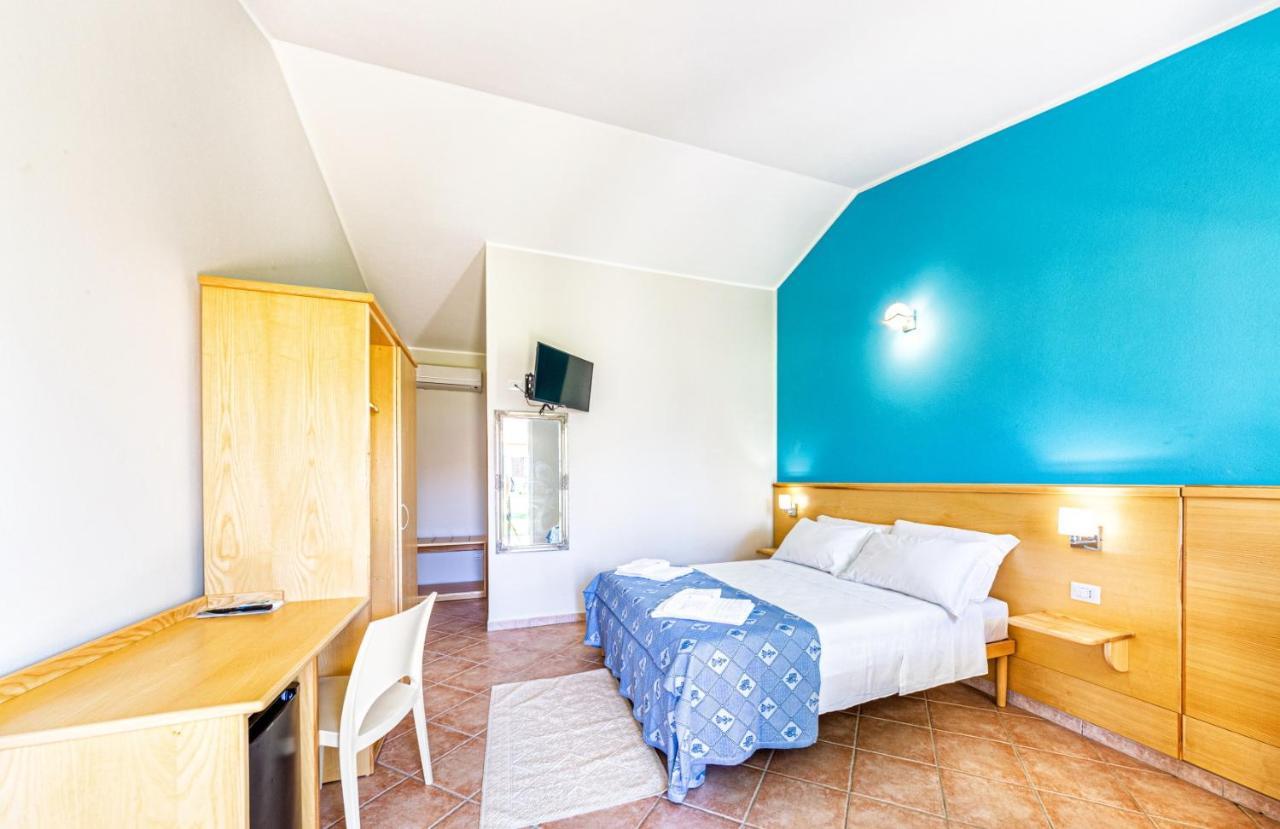 Agriturismo Is Cortillaris Càbras Екстериор снимка