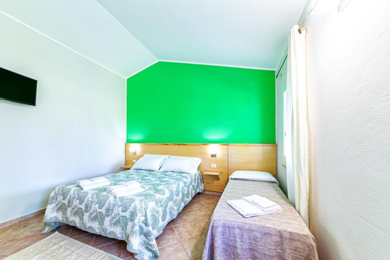 Agriturismo Is Cortillaris Càbras Екстериор снимка