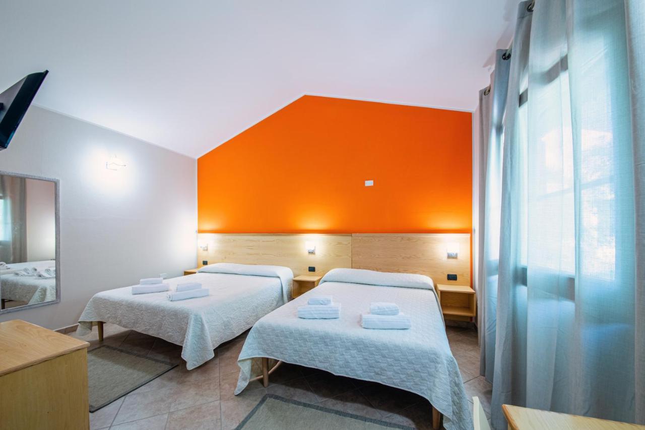 Agriturismo Is Cortillaris Càbras Екстериор снимка